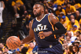 杰克逊造红+破门 拜仁4-1门兴先赛14分领跑